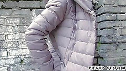 Ashley Woods flashing ass and slammed in the park for money