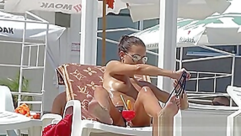 Beach catching the nude bodies of resting people (NudeBeach ch14035 Beach catching the nude bodies of resting people (NudeBeach ch14035