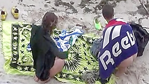 pareja playa 9